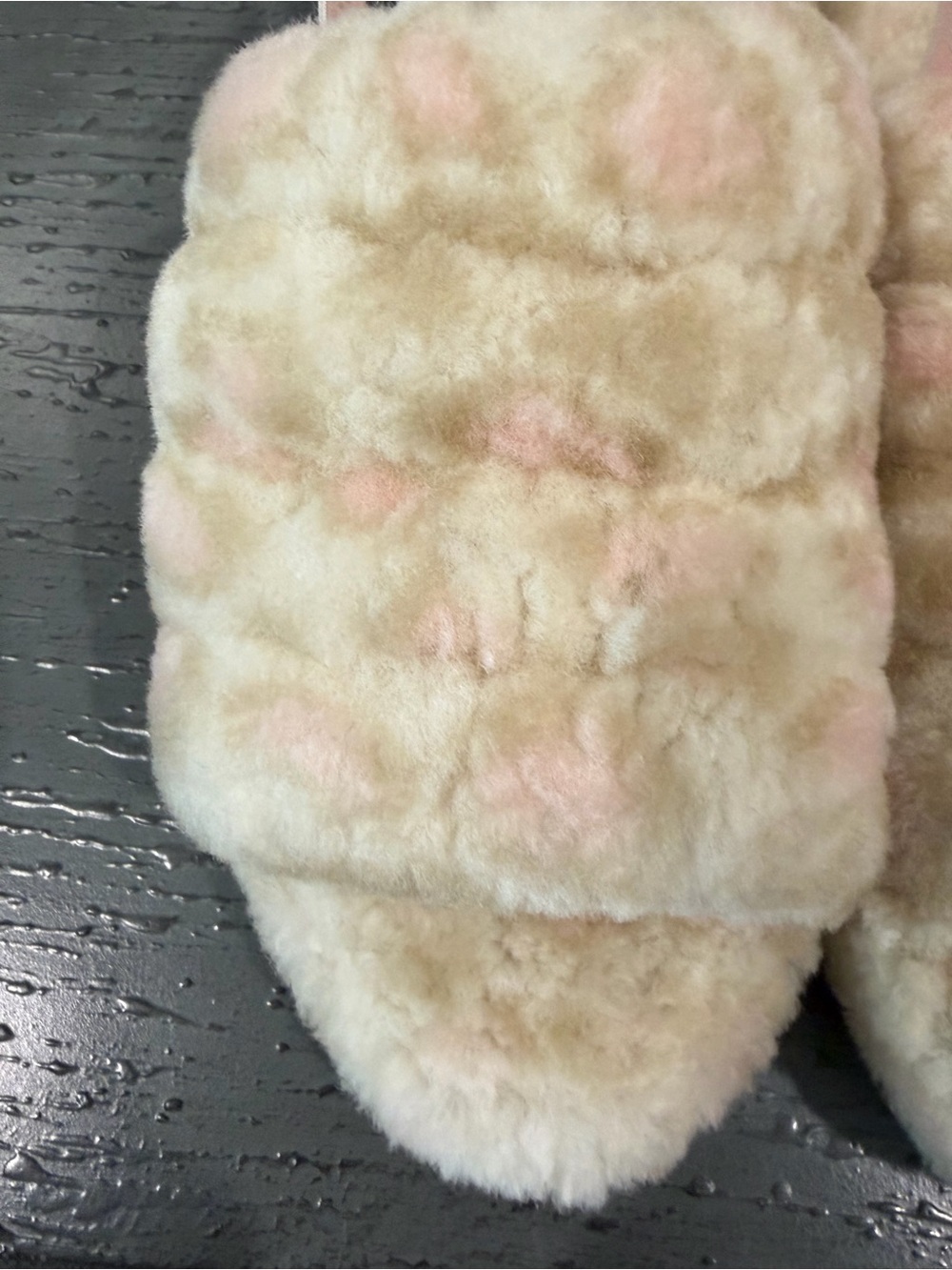 UGG Women's Fluffy Slide Sandals in Cream and Pink - Picture 2 of 8